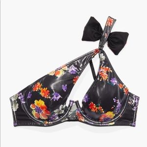Savage Xfenty asymmetrical fashion bra.  New with tags